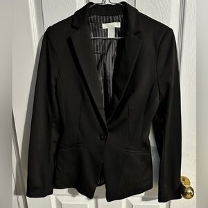 🎀 Woman’s black blazer. 🩷